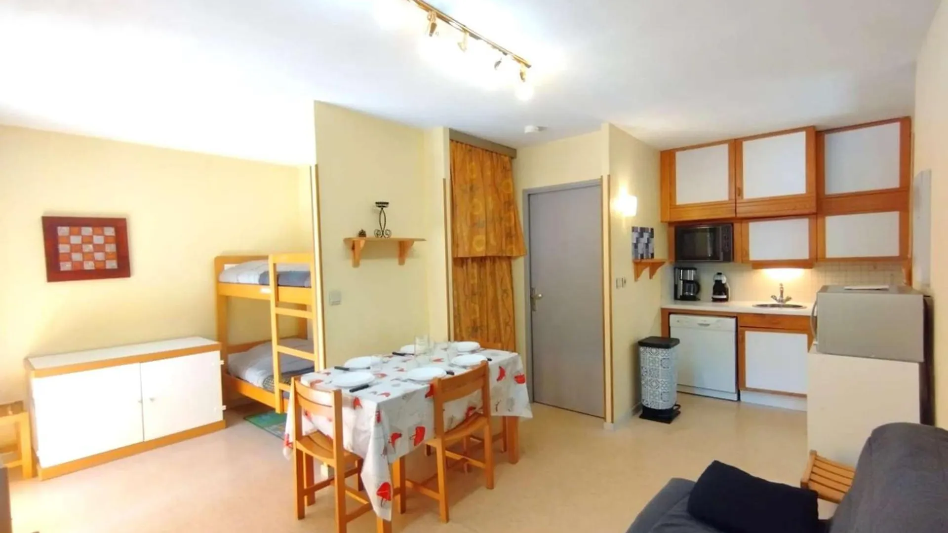 T2 Cabine Avec Balcon Au Coeur Des Thermes - 6 Pers, Parking, Proche Telecabines, Equipe Tout Confort - Fr-1-457-230 Saint-Lary-Soulan